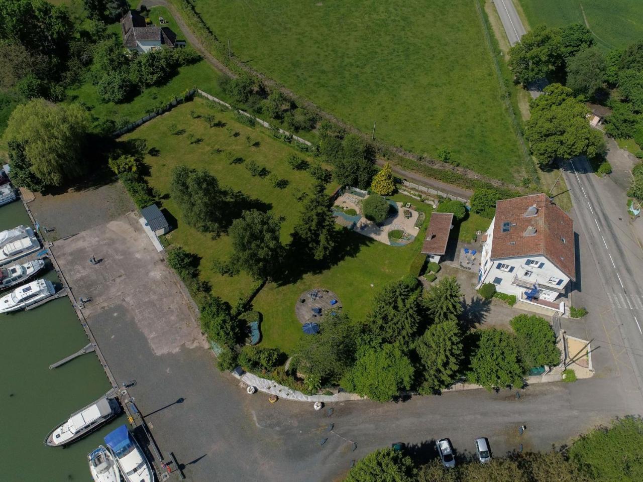 Villa Domaine Du Port Sainte Marie Maizieres-les-Vic Zimmer foto